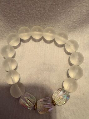Plunder Frosted White Glass Bead Bracelet with Iridescent Accent Beads